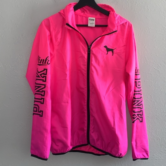 Vs windbreaker